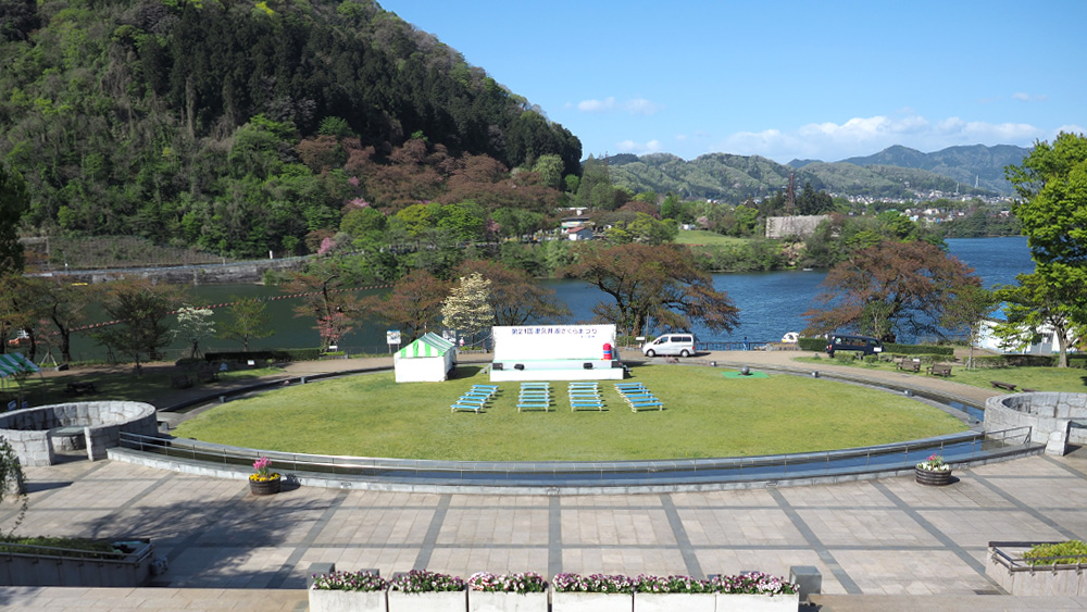 津久井湖水の苑地